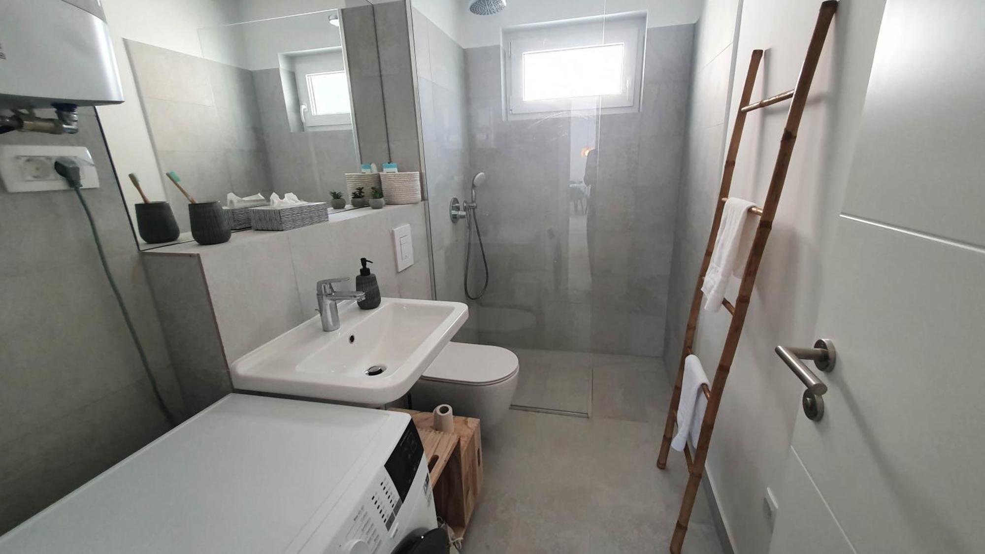 Jadran Deluxe Apartment Krvavica Ngoại thất bức ảnh